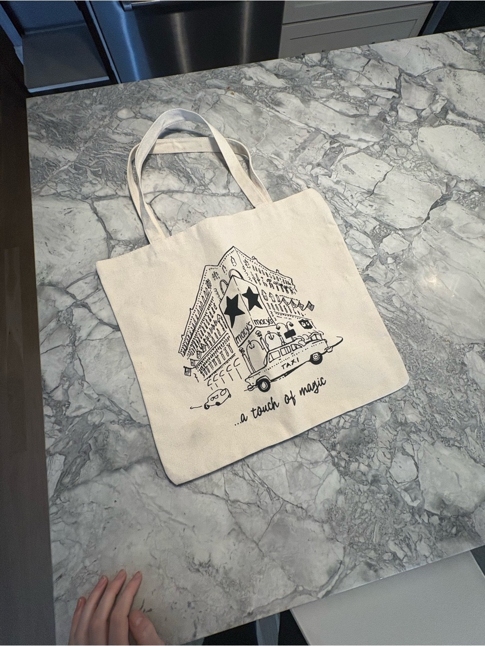 Macys “a touch of magic” canvas bag with city image